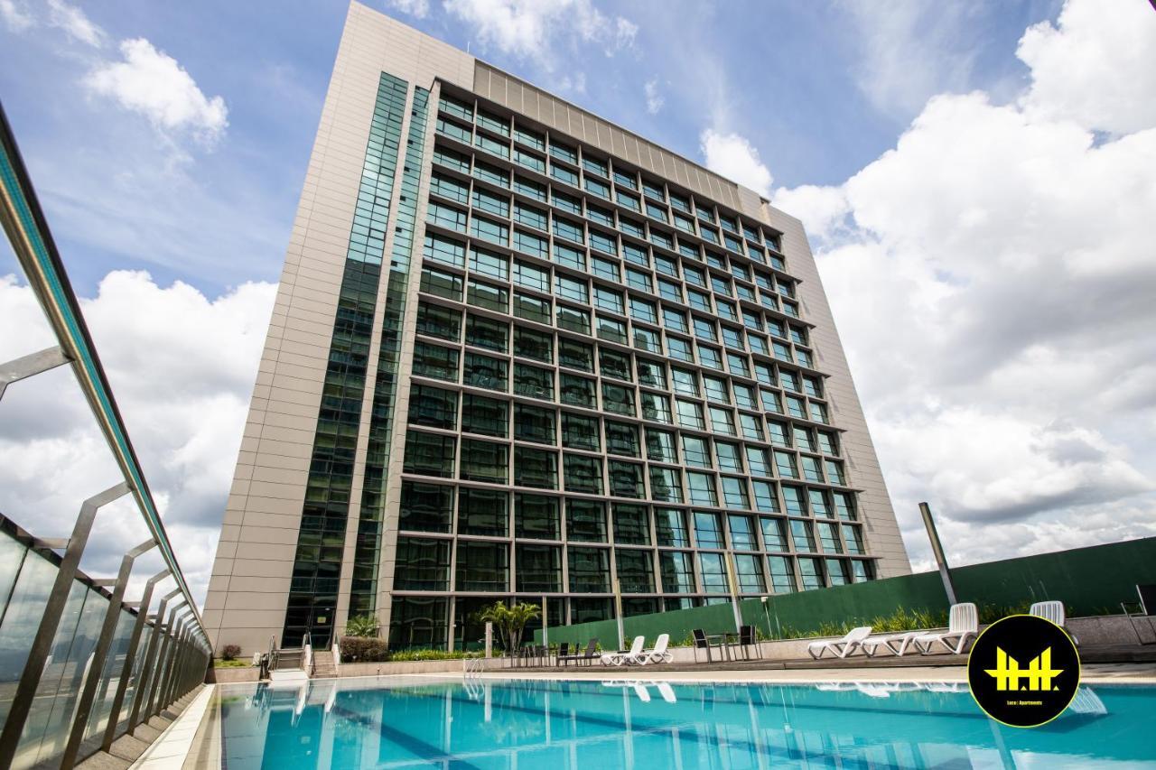 Luco Apartments @ Imperial Suites Кучинг Экстерьер фото